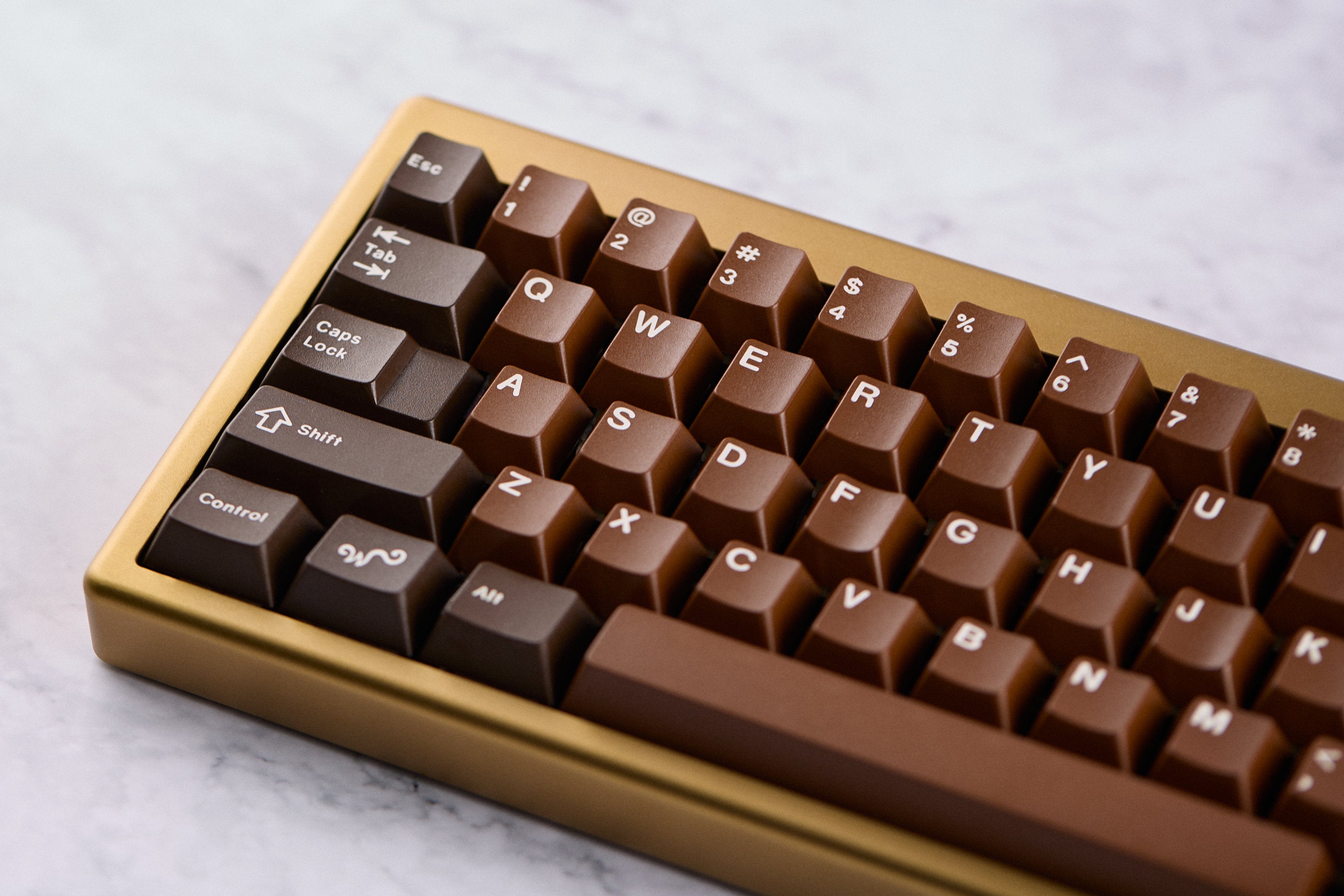 ZAMBUMON-GMK_CHOCOLATIER_2-KEYBOARD_TREEHOUSE-04-PRODUCT-GALLERY_02.jpg
