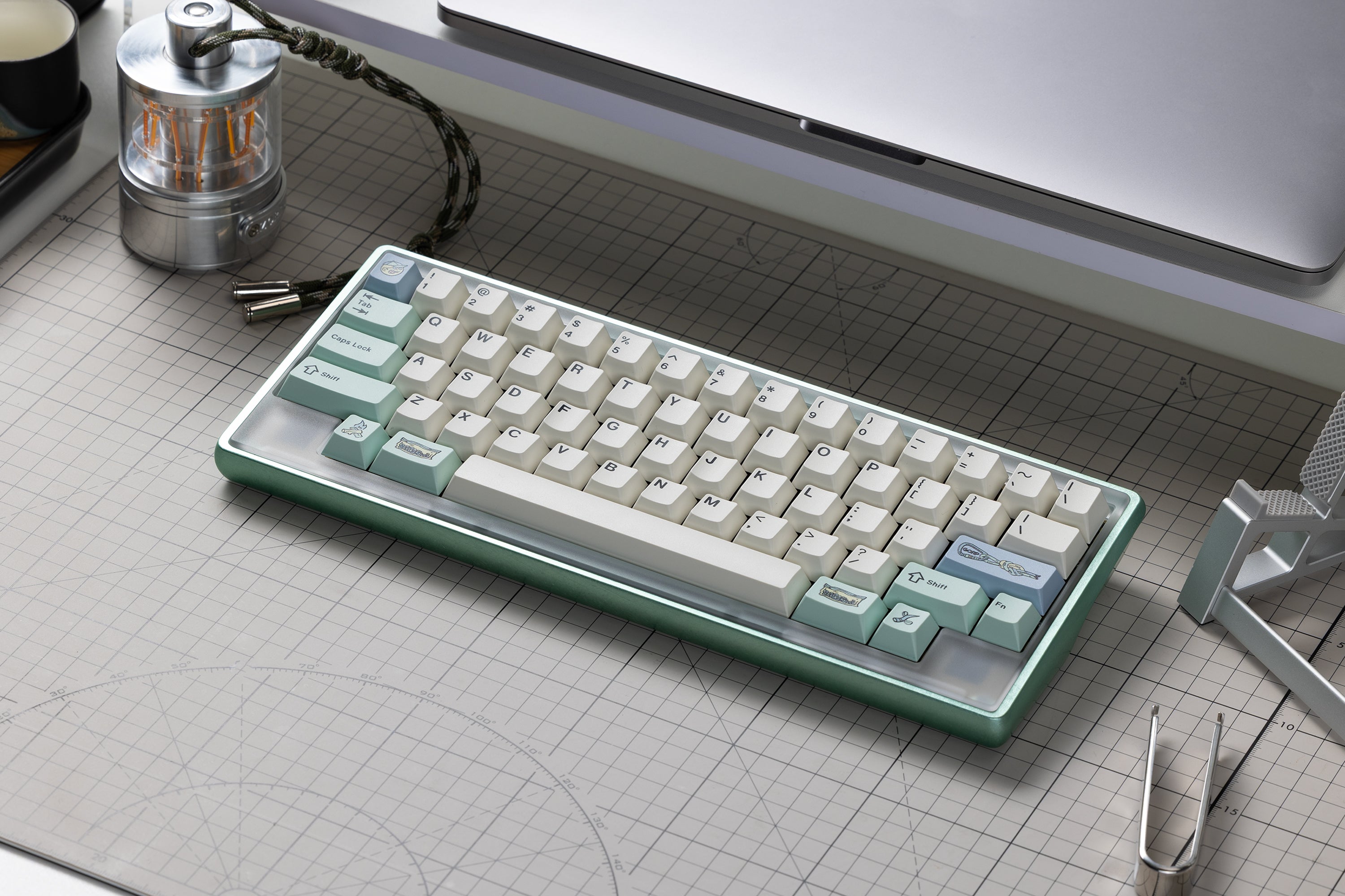 Aepex60_Celadon-PC_01.jpg